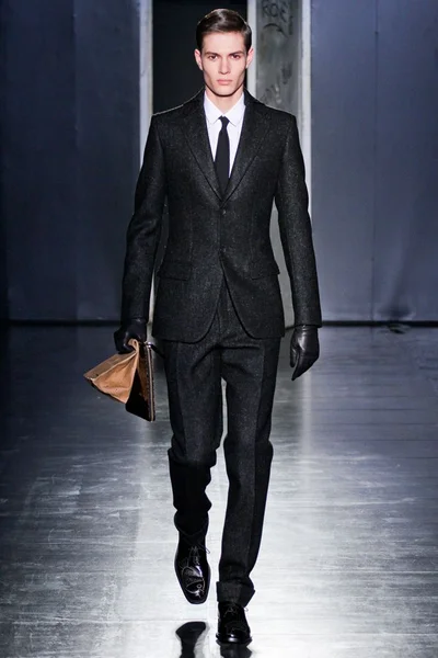 Look 23